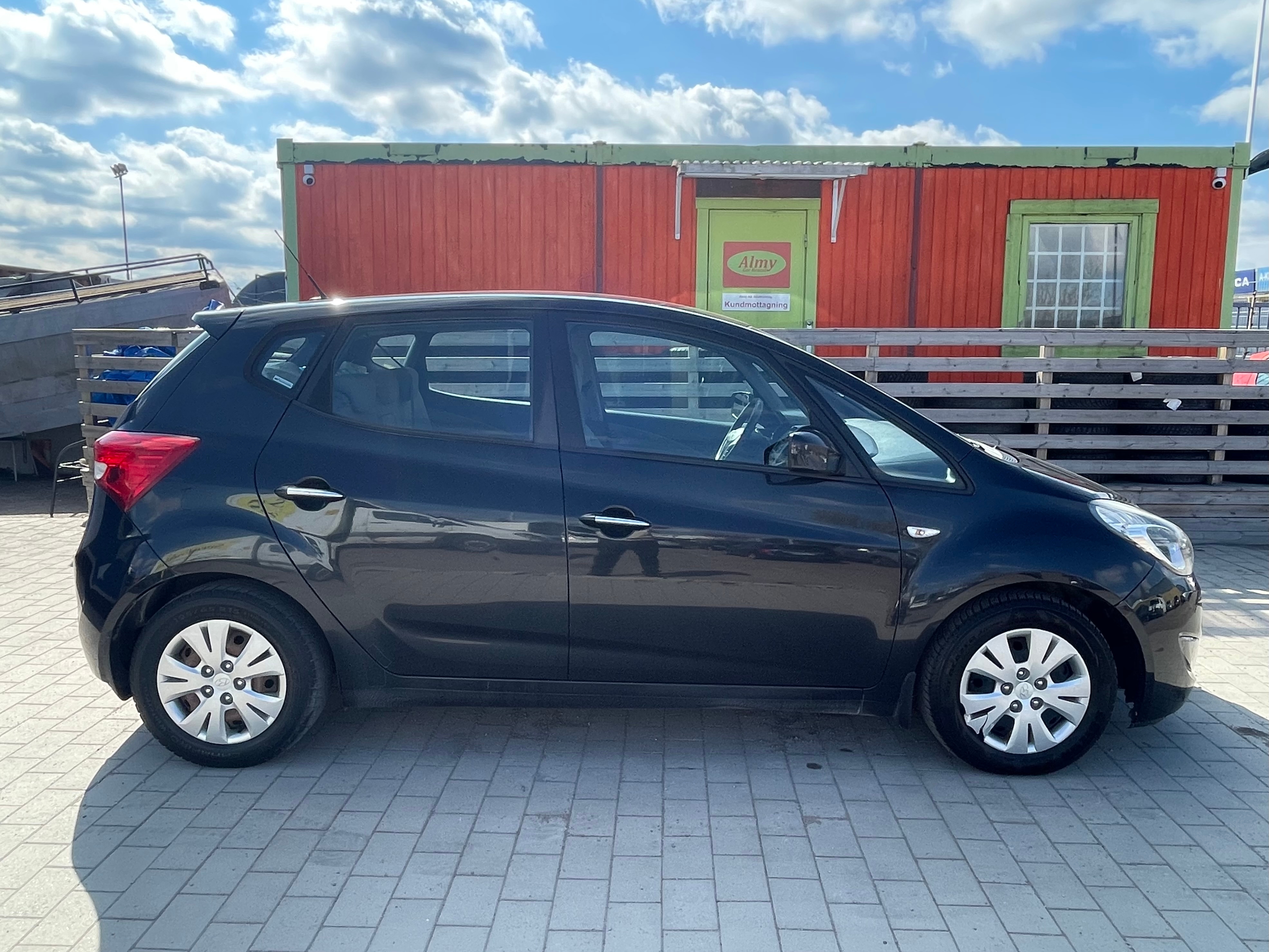 Hyundai ix20 1.4 CRDi e-Base 2011, bild 4/46