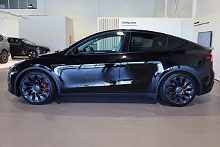 SUV Tesla Model Y 7 av 16