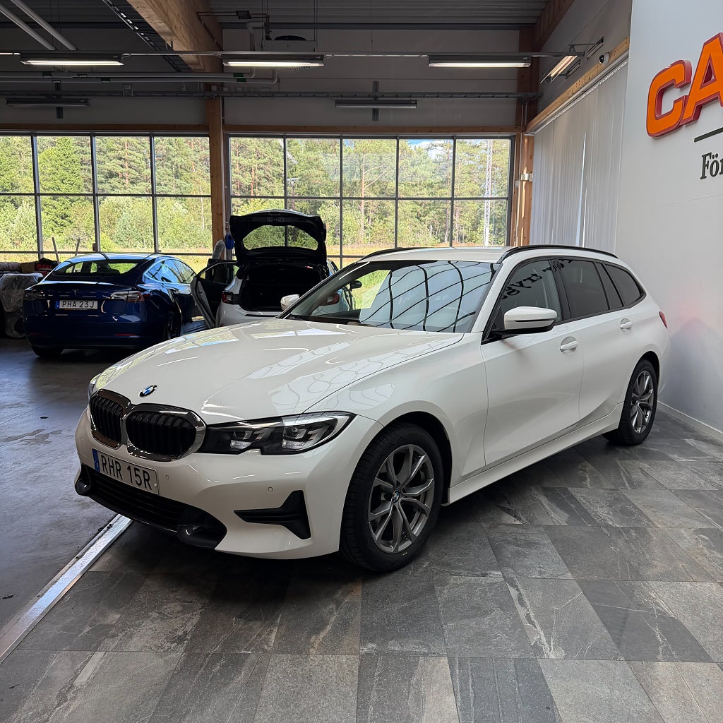 BMW 320D xDrive Touring Sport line Carplay Navi Rattvärme Drag