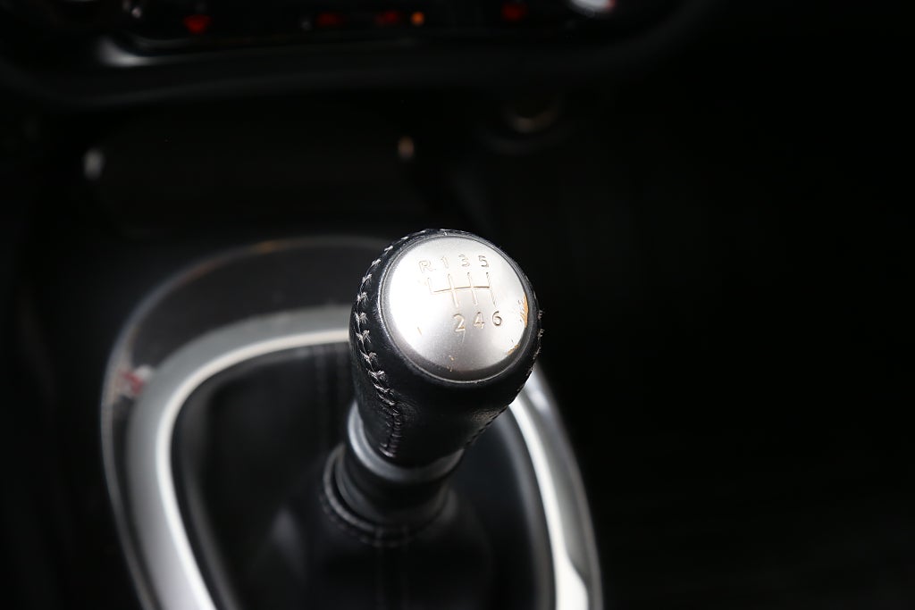 Nissan Juke 1,2 DIG-T 115hk N-CONNECTA Navi + Kamera 1ägare 2018