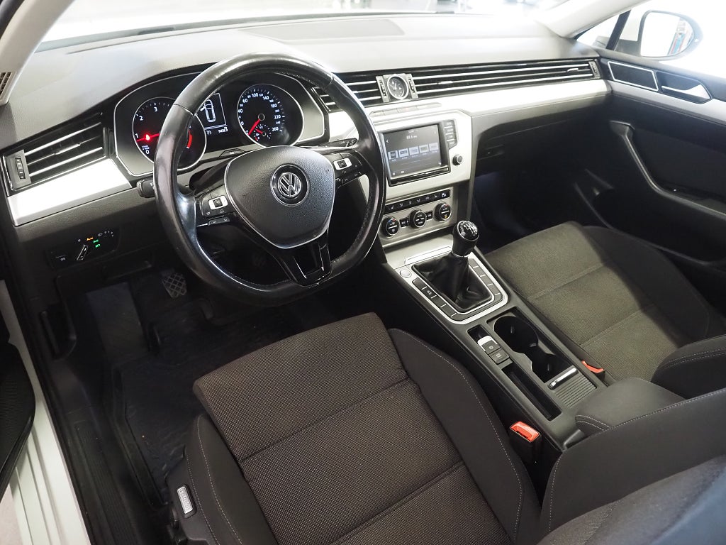 Volkswagen Passat Sportscombi 2.0 TDI  BlueMotion Base | Drag | B-Kam | 2017
