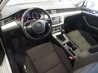 Kombi Volkswagen Passat 12 av 23