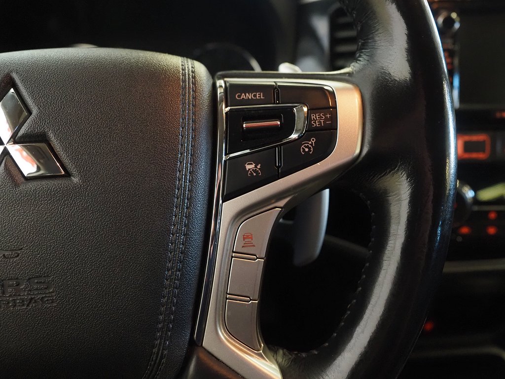 Mitsubishi Outlander PHEV CVT Business | 360° | Drag | Navi 2016