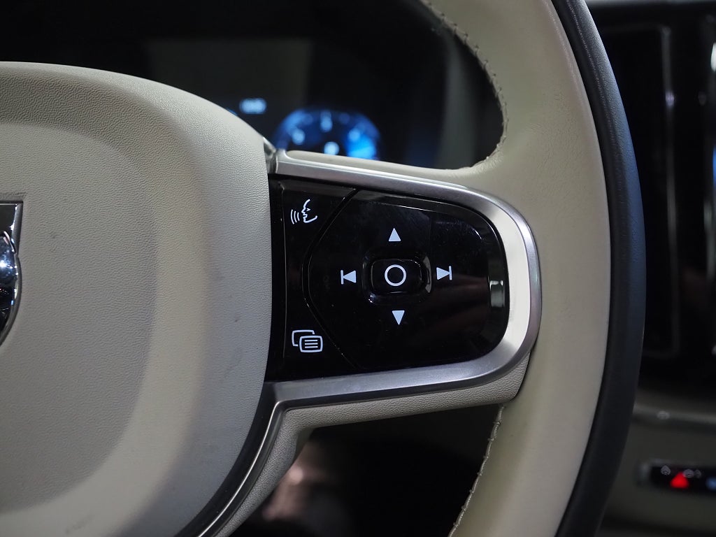 Volvo XC60 D5 AWD Geartronic Inscription Polestar Pano Skinn Navi