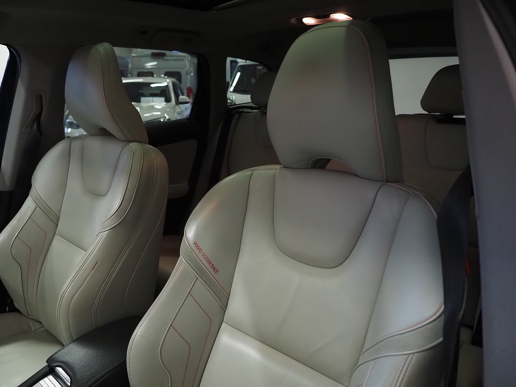 Volvo XC60 D5 AWD Geartronic Ocean Race Business Skinn Pano 2015