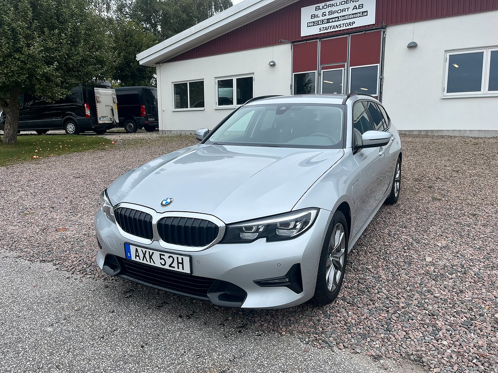 BMW 330e Touring Steptronic Sport line Euro 6