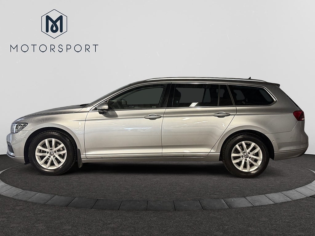 Volkswagen Passat Sportscombi 1.5 TSI Aut Adapt farth Dragkrok Rattvärme bild 3