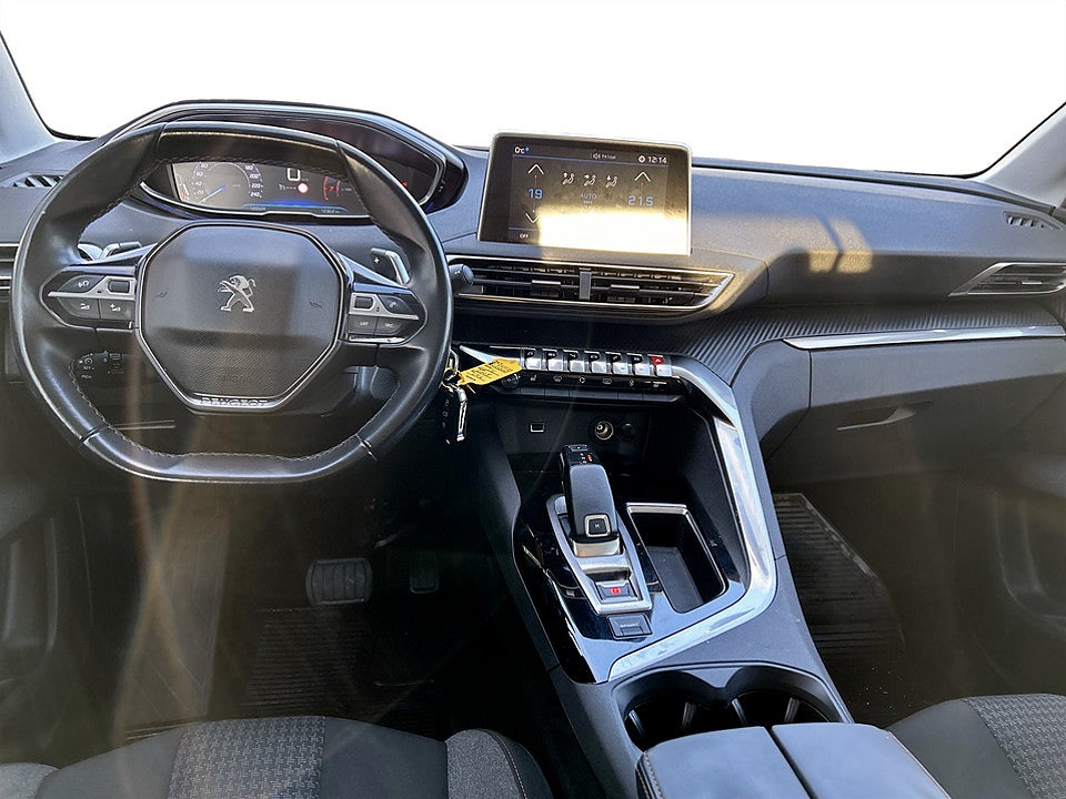 Bild på Peugeot 5008 Active 1.2 PT 130hk Aut - VÄRMARE, DRAG