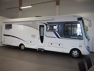 Husbil-halvintegrerad Concorde Charisma 890 LS 2 av 23