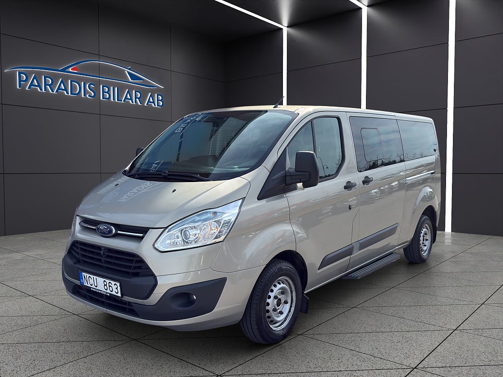 Ford Tourneo Custom 300 2.2 TDCi 9sits Nyservad