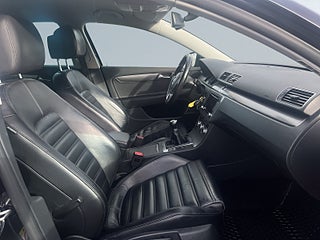 Volkswagen Passat Variant 2.0 TDI Drag/P-Värm/P-Sens/S&V-Hjul/Ad. farth.