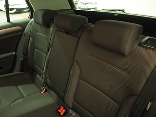 Halvkombi Volkswagen Golf 16 av 21