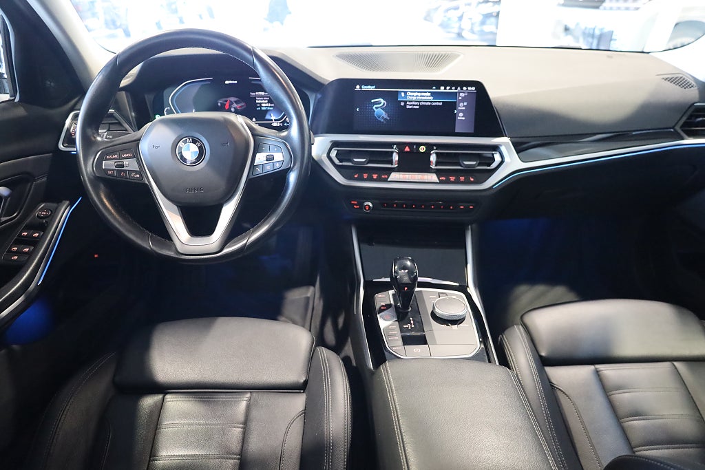 BMW 330e Sedan Steptronic Sport line H&K Navi Läder CarPlay 2020