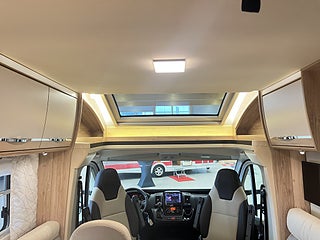 Husbil-halvintegrerad Eura Mobil PRS 720 EB 15 av 28