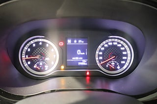 Halvkombi Hyundai i10 19 av 23