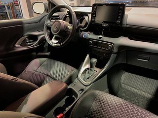 Halvkombi Mazda 2 8 av 21