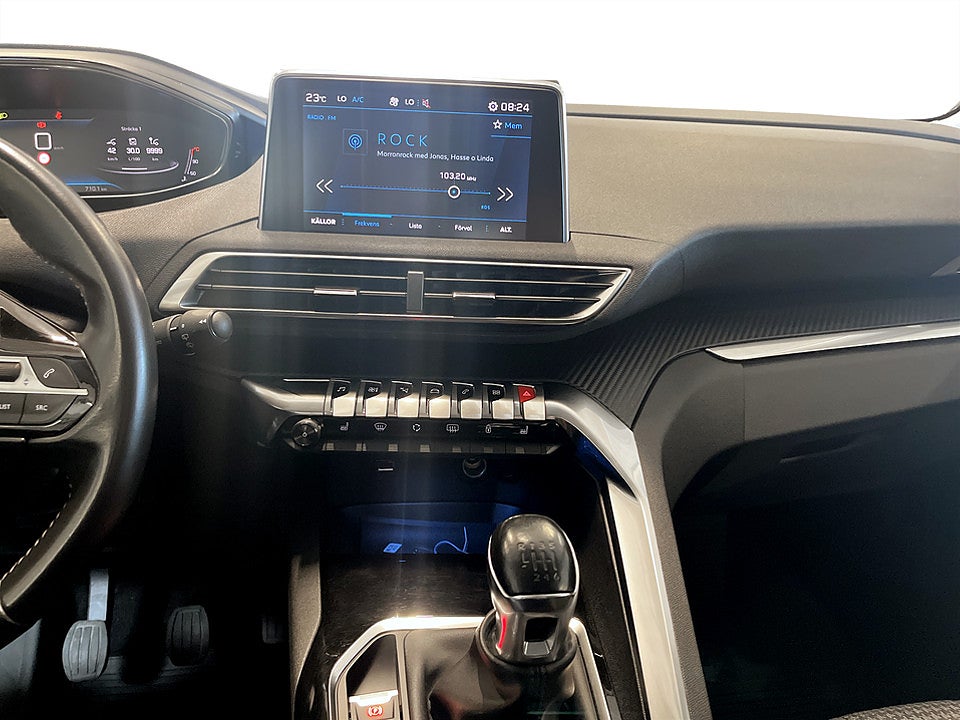 Bild på Peugeot 5008 Active Pack 1.2 PT 130hk 7-SITS B-KAMERA