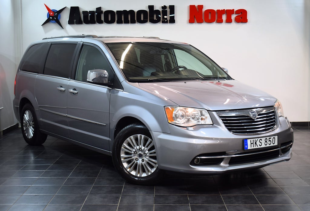 Lancia Voyager 2.8 LX 178hk Auto STOW & GO 7-Sits 1 ägare Se spec GPS  