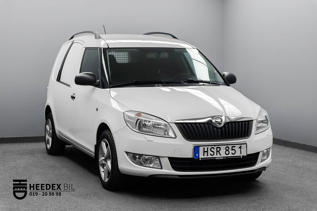 Skoda Roomster Praktik 1.6 TDI 90hk Dragkrok Nyservad Nybesiktigad 1-b