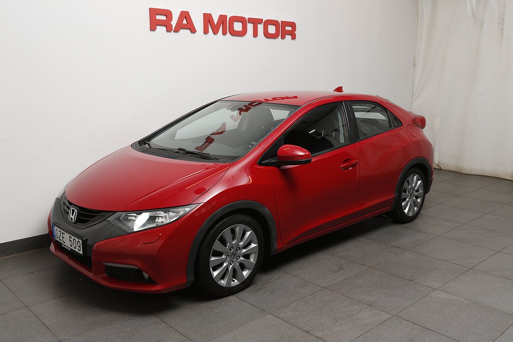 Honda Civic 1.8 i-VTEC 142hk Sport 5D Motorv Dragkrok 2013