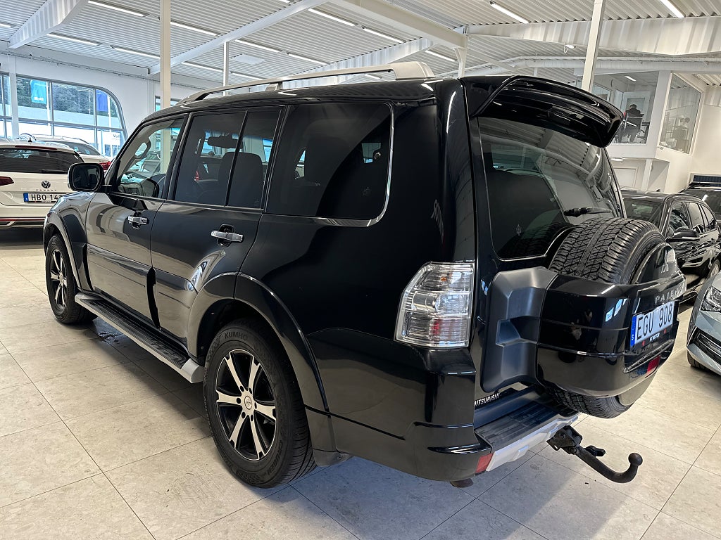Mitsubishi Pajero 5-dörrar 3.2 Di-D 4WD 4,99% /B-Kamera/NAV/DRAG/7-Sits