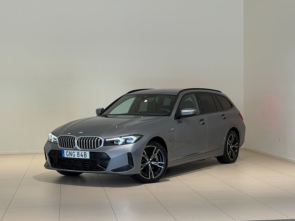 BMW 330e M-Sport, Drag, Värmare, Navi, Rattvärme