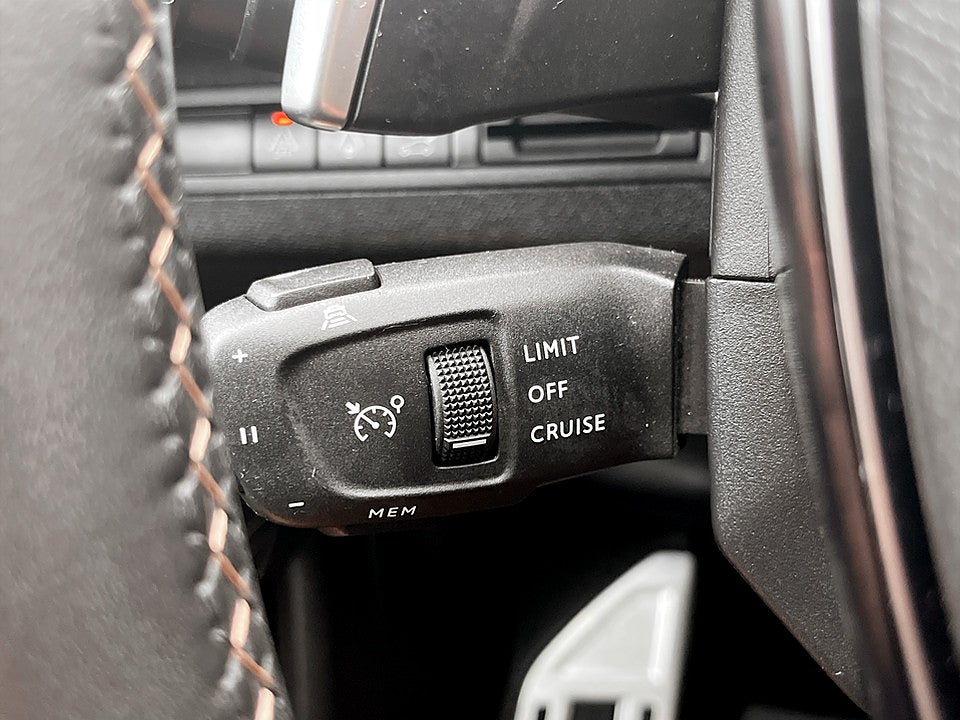 Bild på Peugeot 5008 GT 1.2 PT 130hk Aut 7-SITS B-KAMERA CARPLAY