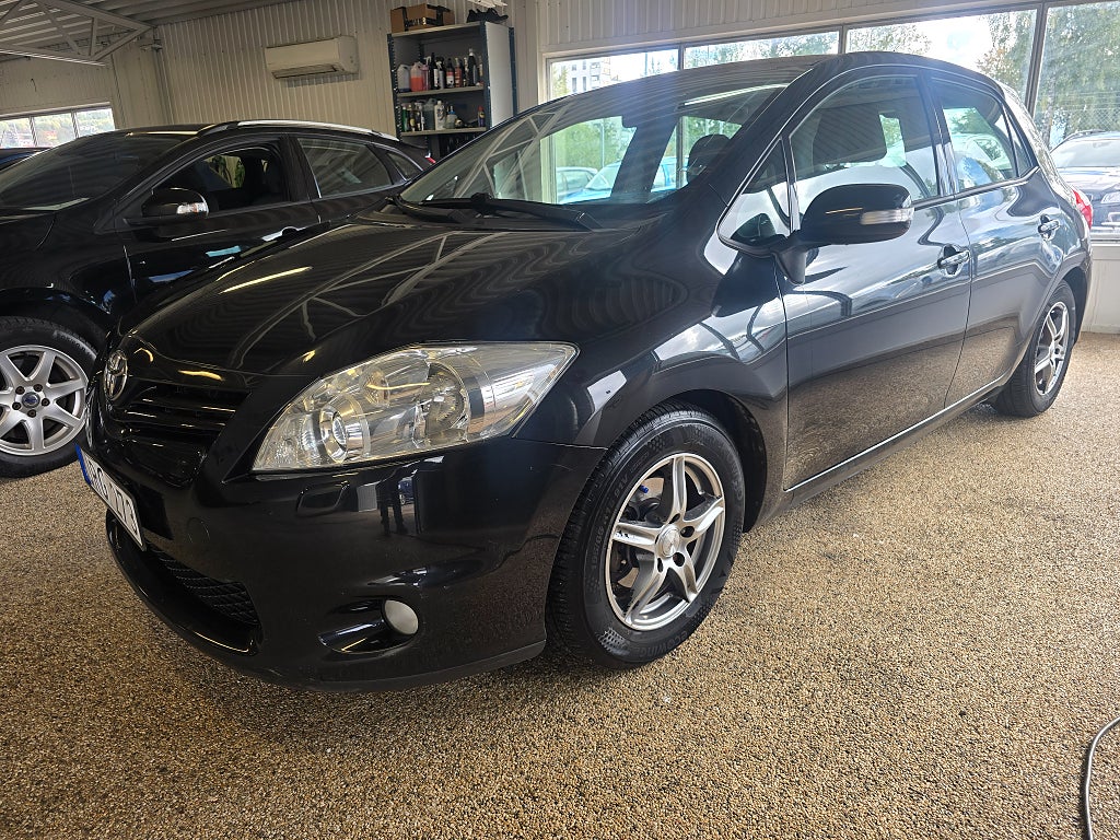 Toyota Auris 5-dörrar 1.4 D-4D Plus Euro 5  Drag Diselvärem 