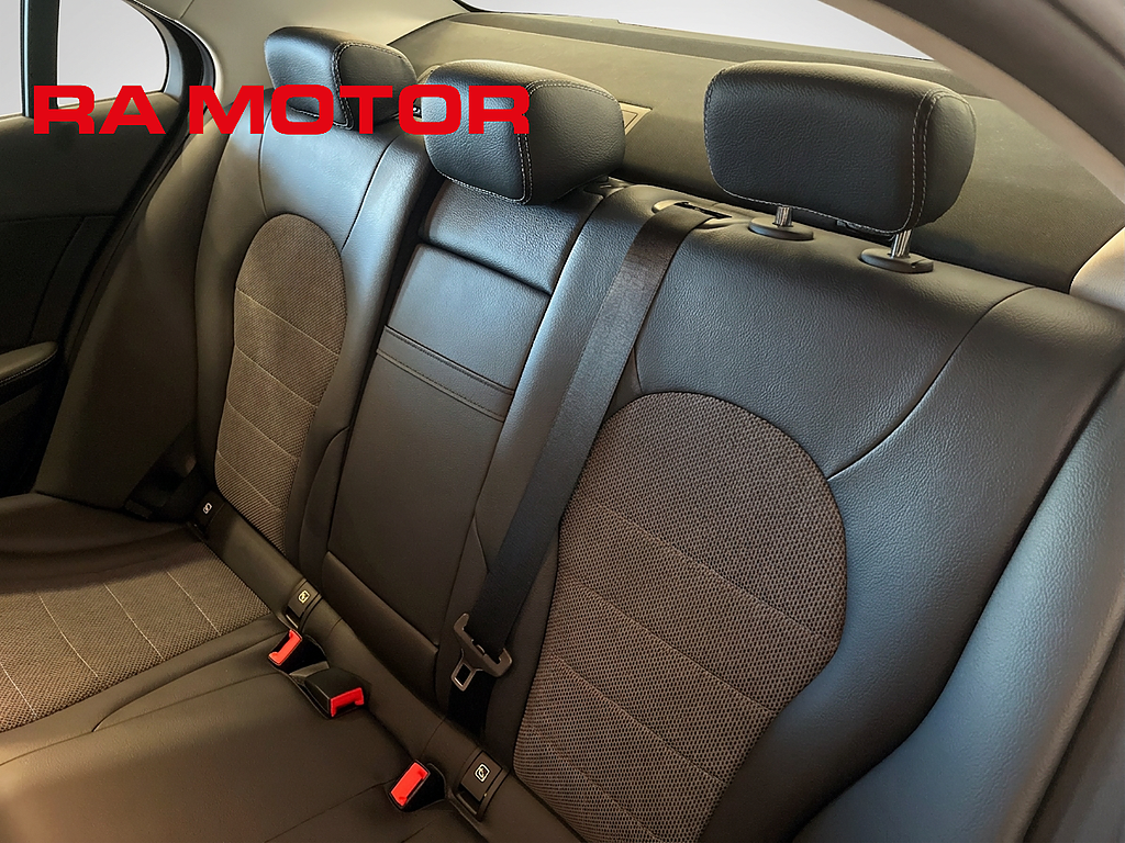 Mercedes-Benz C220 C 220 d 4MATIC Aut 194hk Avantgarde Kamera Navi Drag 2019