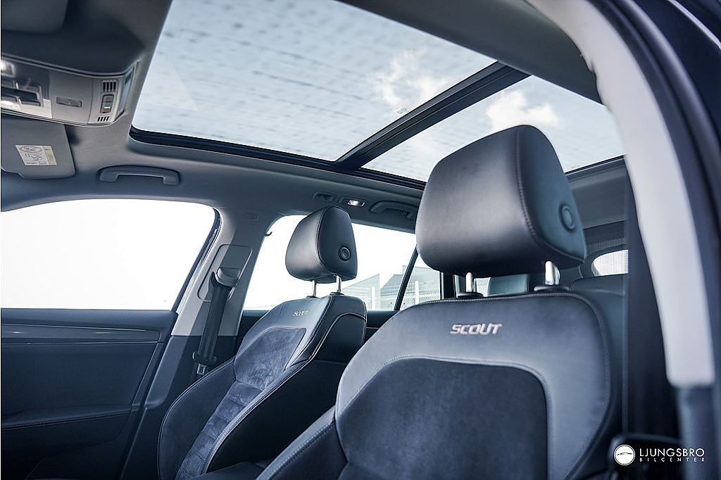 Skoda Superb Skoda Superb Scout 2.0 TDI 4x4 200hk / Pano / Cockpit / Drag