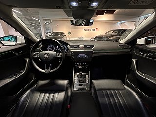 Skoda Superb Kombi 2.0 TDI 4x4 Business L&K Kamera & Värmare