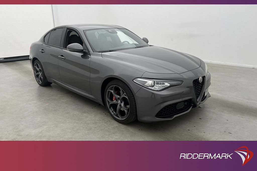 Alfa Romeo Giulia 2.0 Turbo 200hk Sprint Skinn Kamera Navi