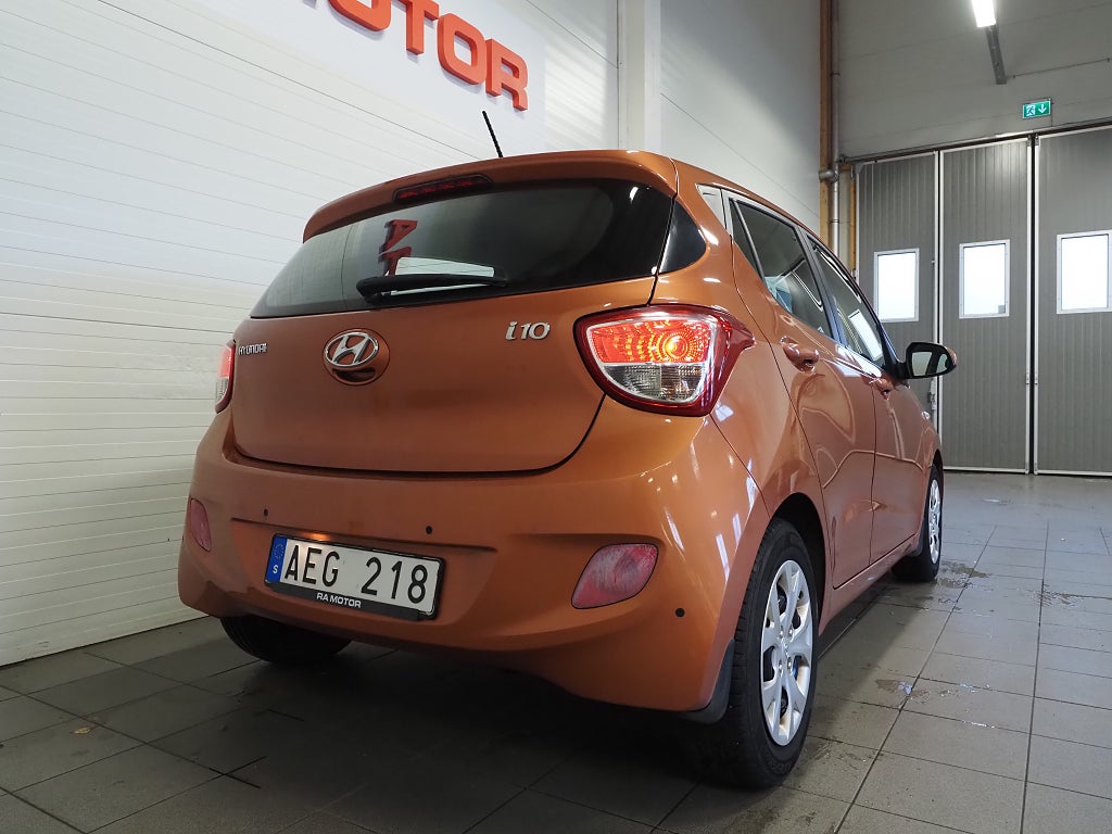 Hyundai i10 1.0 ComfortPlus 67hk Motorvärmare P-Sensorer Rattvärme 2014