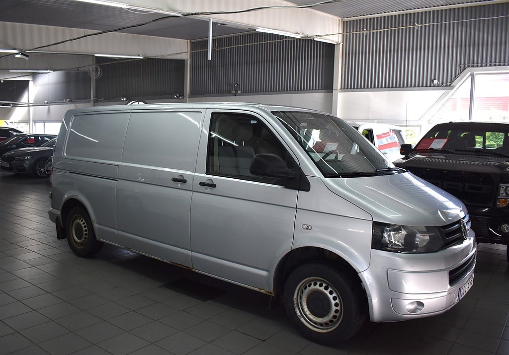Volkswagen Transporter L2 T30 2.0 TDI BMT DSG (140hk)