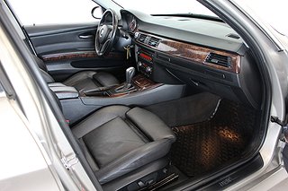 Kombi BMW 330 7 av 20