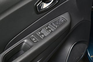 SUV Renault Captur 11 av 26