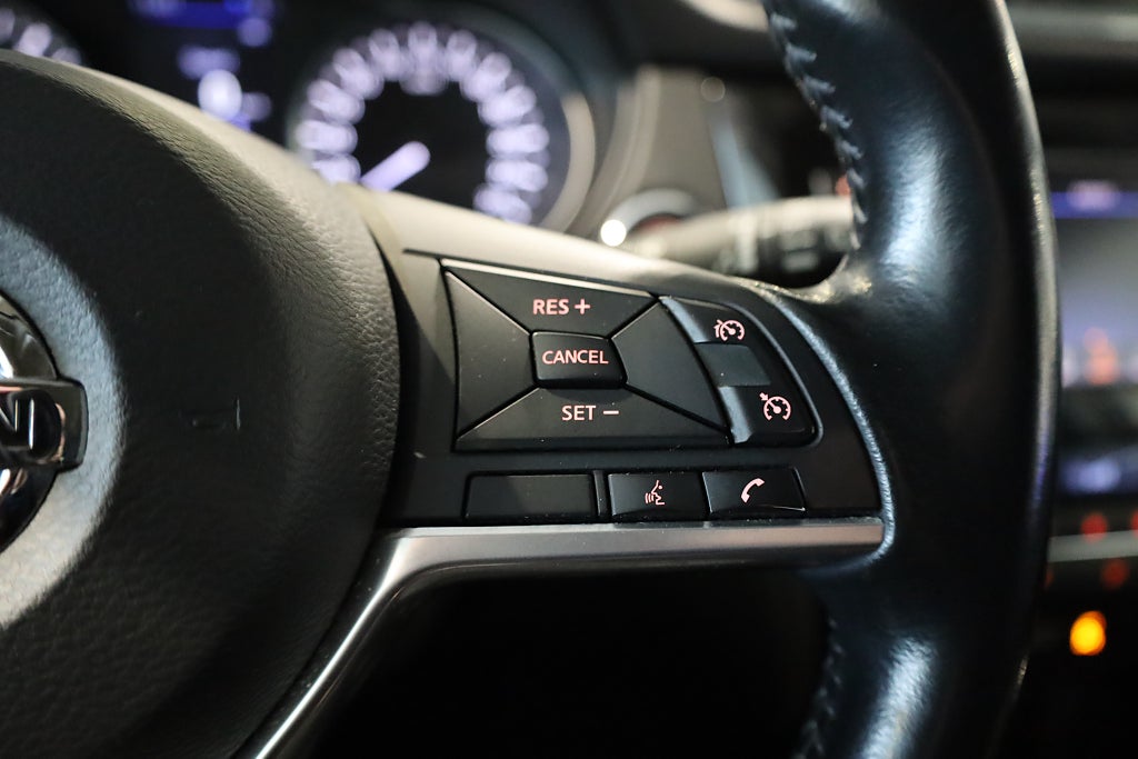 Nissan Qashqai 1,3 DIG-T 160hk N-CONNECTA Aut 360° Navi P-sensorer 2019