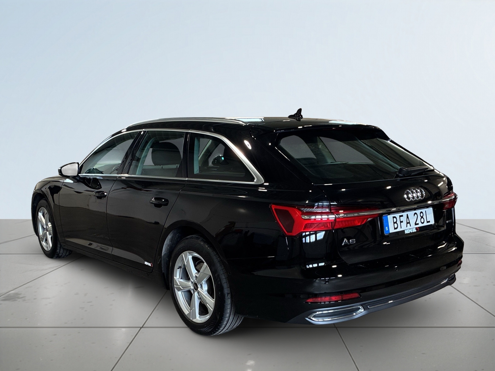 Audi A6 2023, bild 4/10