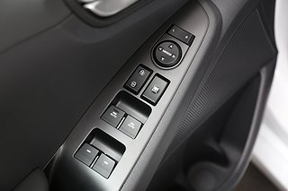 Halvkombi Hyundai IONIQ 15 av 21