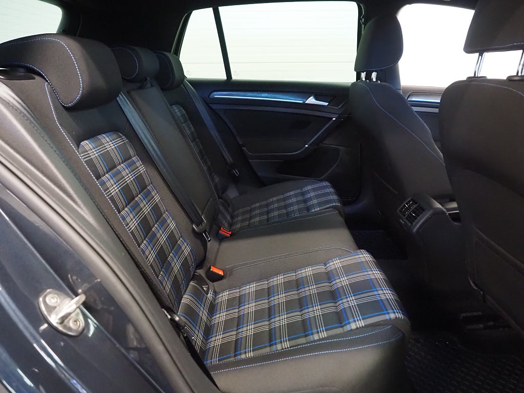 Volkswagen Golf GTE TSI 204hk Plug-In |Cockpit|Värmare|Navi|Kamera| 2018