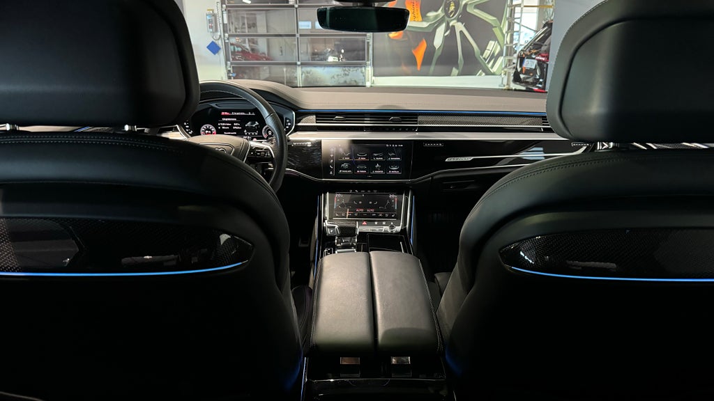 Audi S8 TFSI quattro TipTronic Bang Olufsen Värmare Pano - bild 8