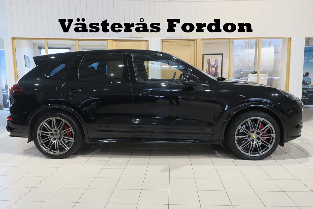 Porsche Cayenne GTS 440hk Sport Chrono PASM P-Värmare Drag