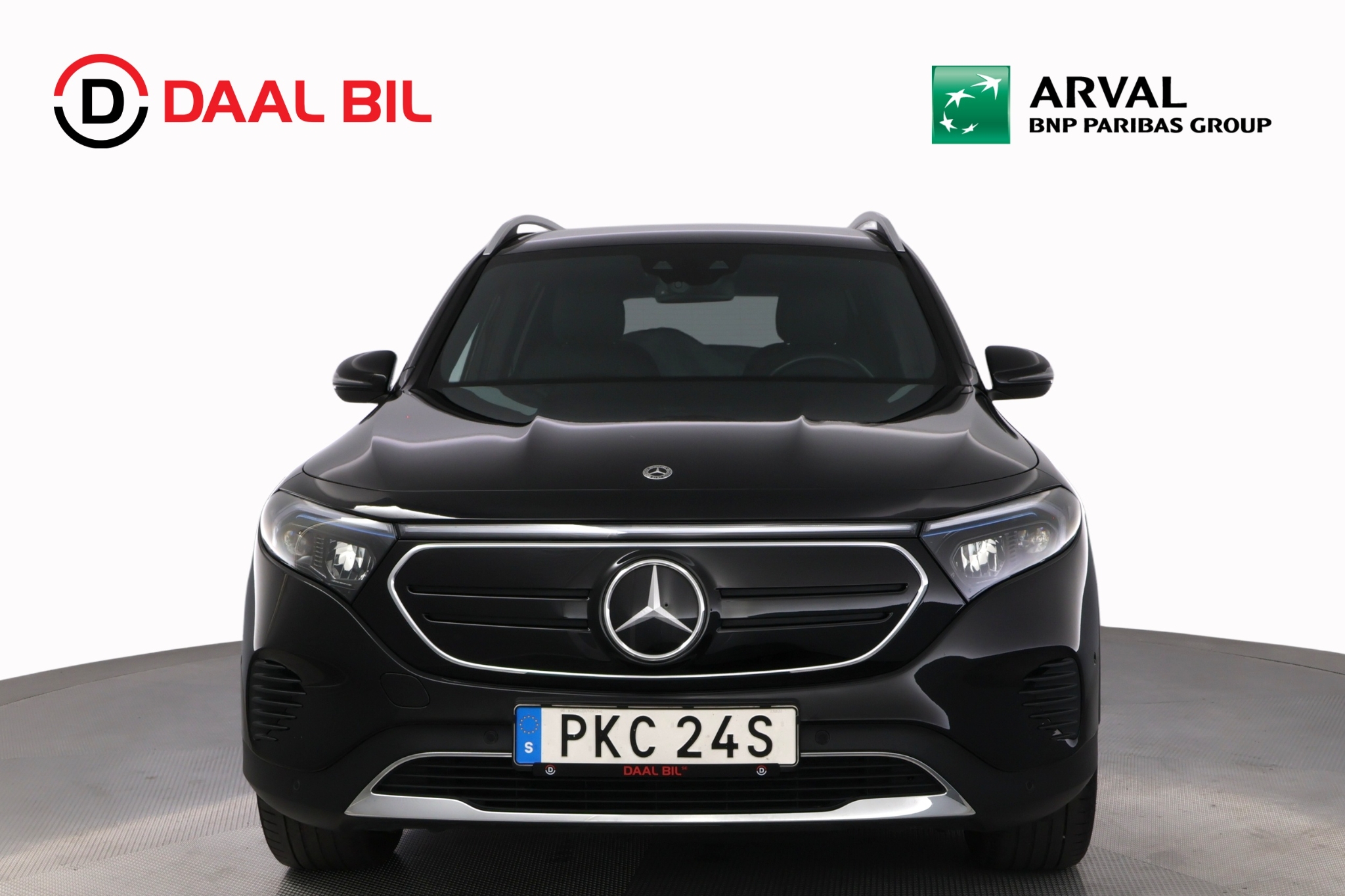Mercedes-Benz EQB 2023, photo 2/10