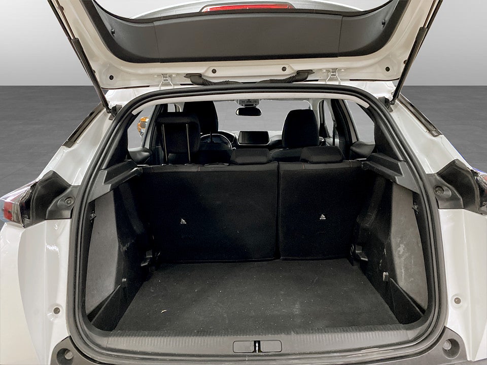 Bild på Peugeot E-2008 Active 50kWh 136hk Aut BACKSENSORER CARPLAY