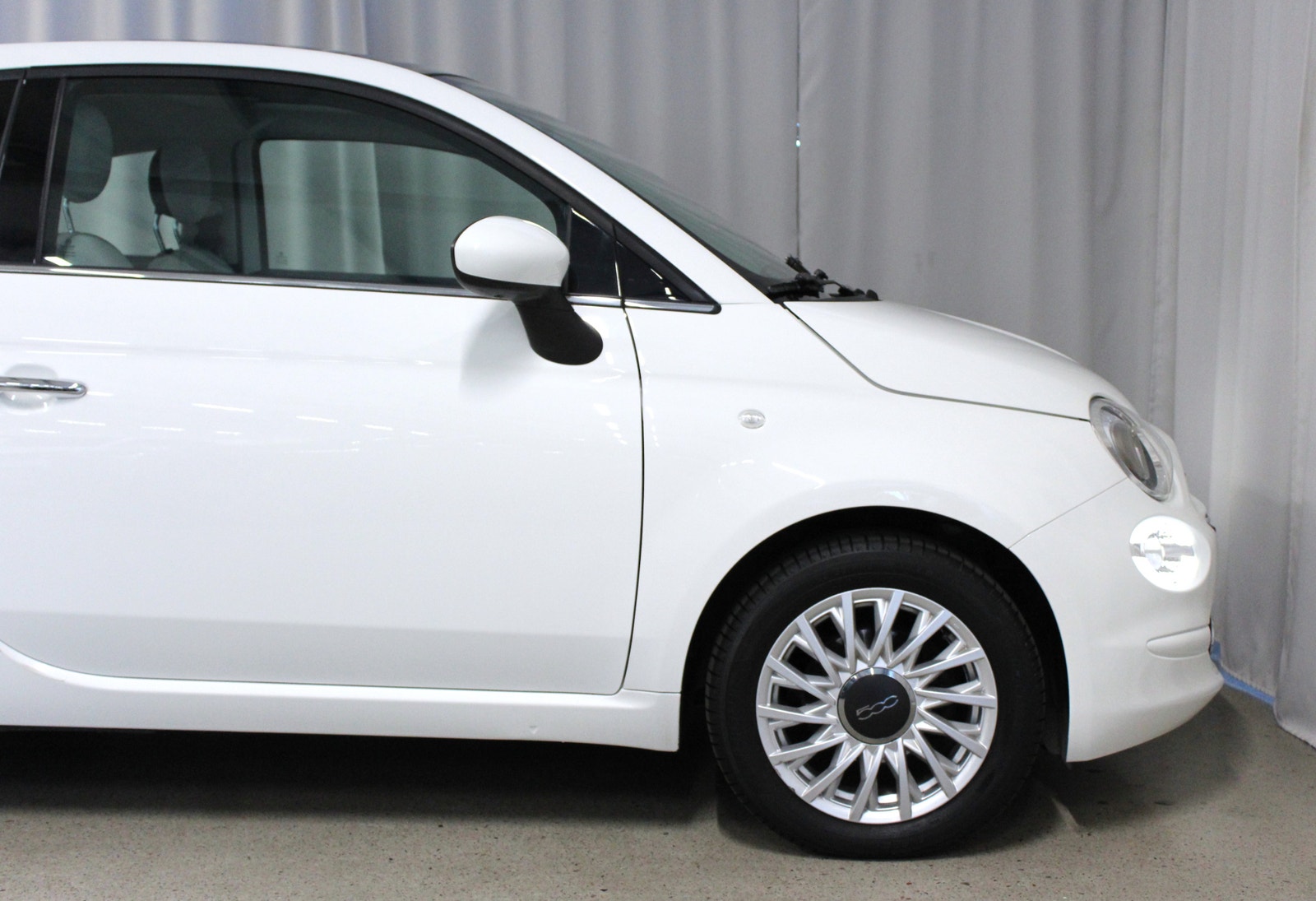 Fiat 500 1.2 69hk Lounge, Panorama, S&V-hjul, Lågmil 2019 - miniatyr 3