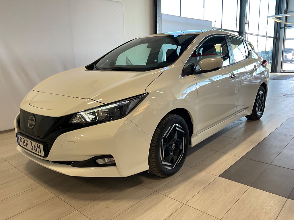 Nissan Leaf ACENTA 39 KWH 150hk Backkamera Farthållare Leasbar/moms