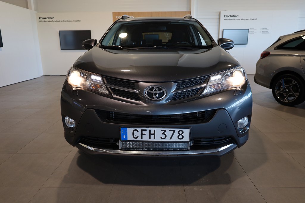 Toyota RAV4 2,0 D-4D EDITION 50 AWD Extraljus Motorv Drag 2014