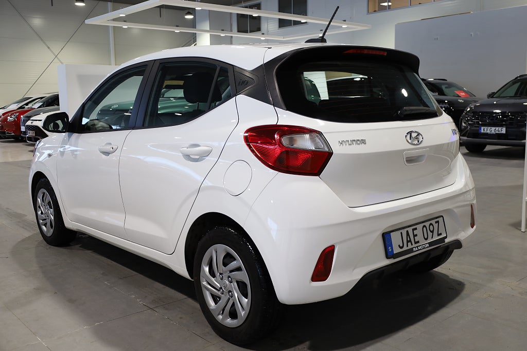 Hyundai i10 1.0 AUT AMT Essential Leasbar Rattvärme Carplay 2022
