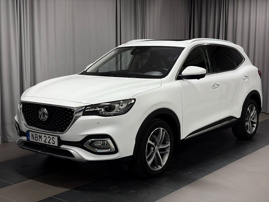 MG EHS PHEV LUXURY Inkl. Dragkrok Vinterhjul Panorama