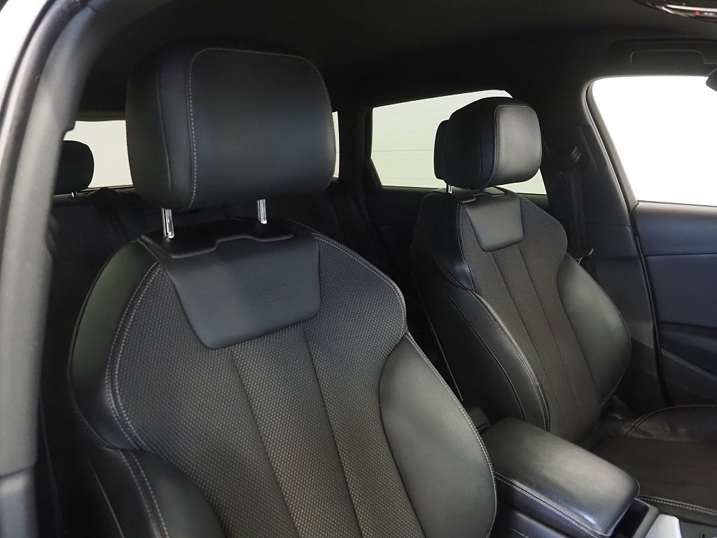 Audi A4 Avant 2.0 TFSI MHEV S Tronic S-Line Kamera Drag P-Värm 2018